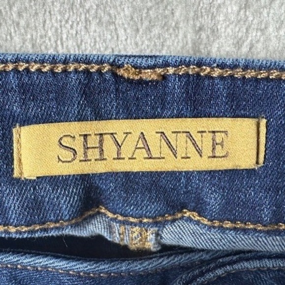 Aria Shyanne Mid Rise Bootcut Jeans Dark Wash Denim Size 32W x 32L - Picture 5 of 6